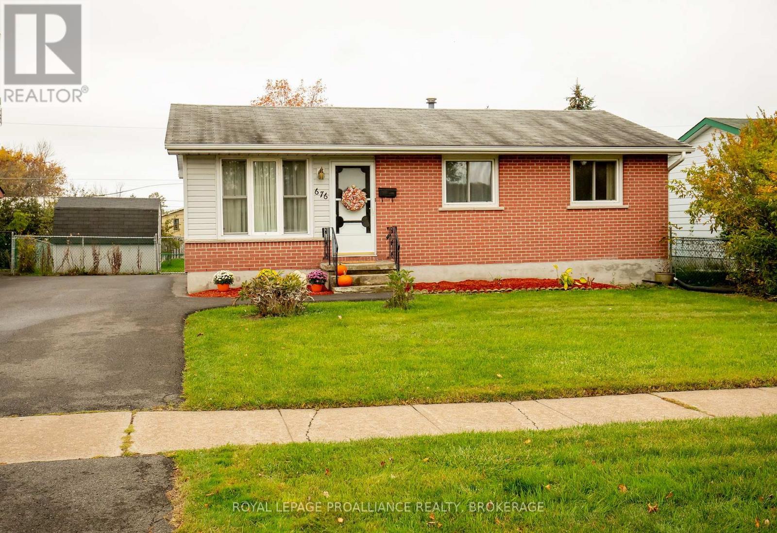 676 WILLIS STREET, Kingston, Ontario