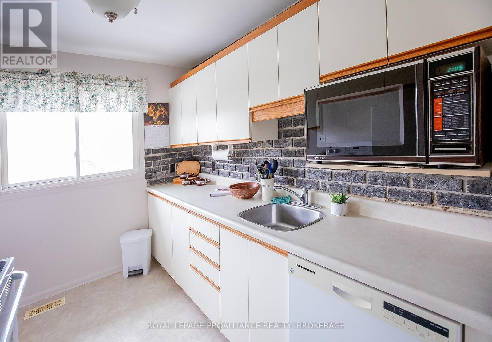 676 Willis Street, Kingston, Ontario  K7M 6H3 - Photo 6 - X14030546