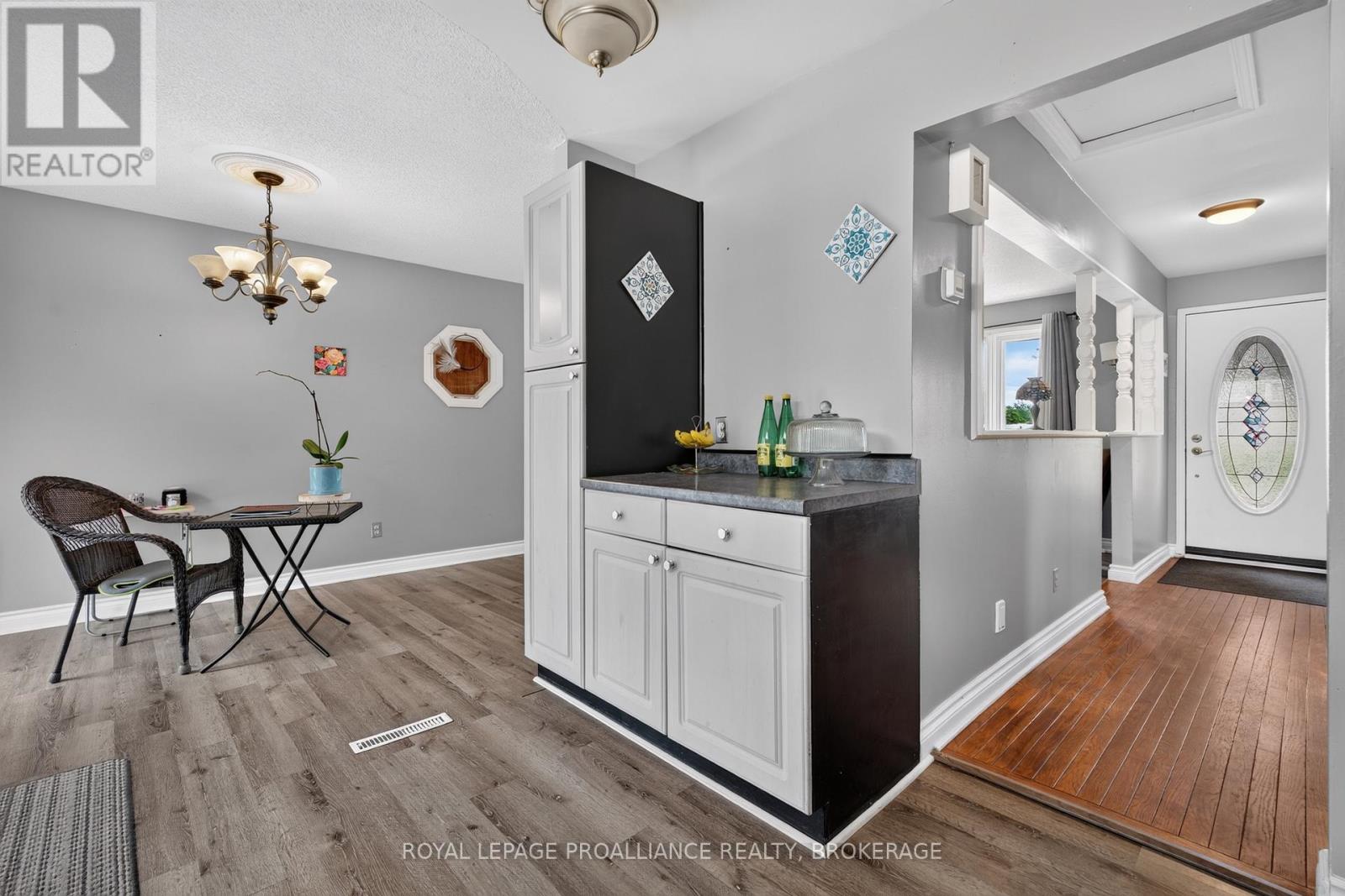 2 Virginia Street, Kingston, Ontario  K7K 5Y4 - Photo 12 - X14030896
