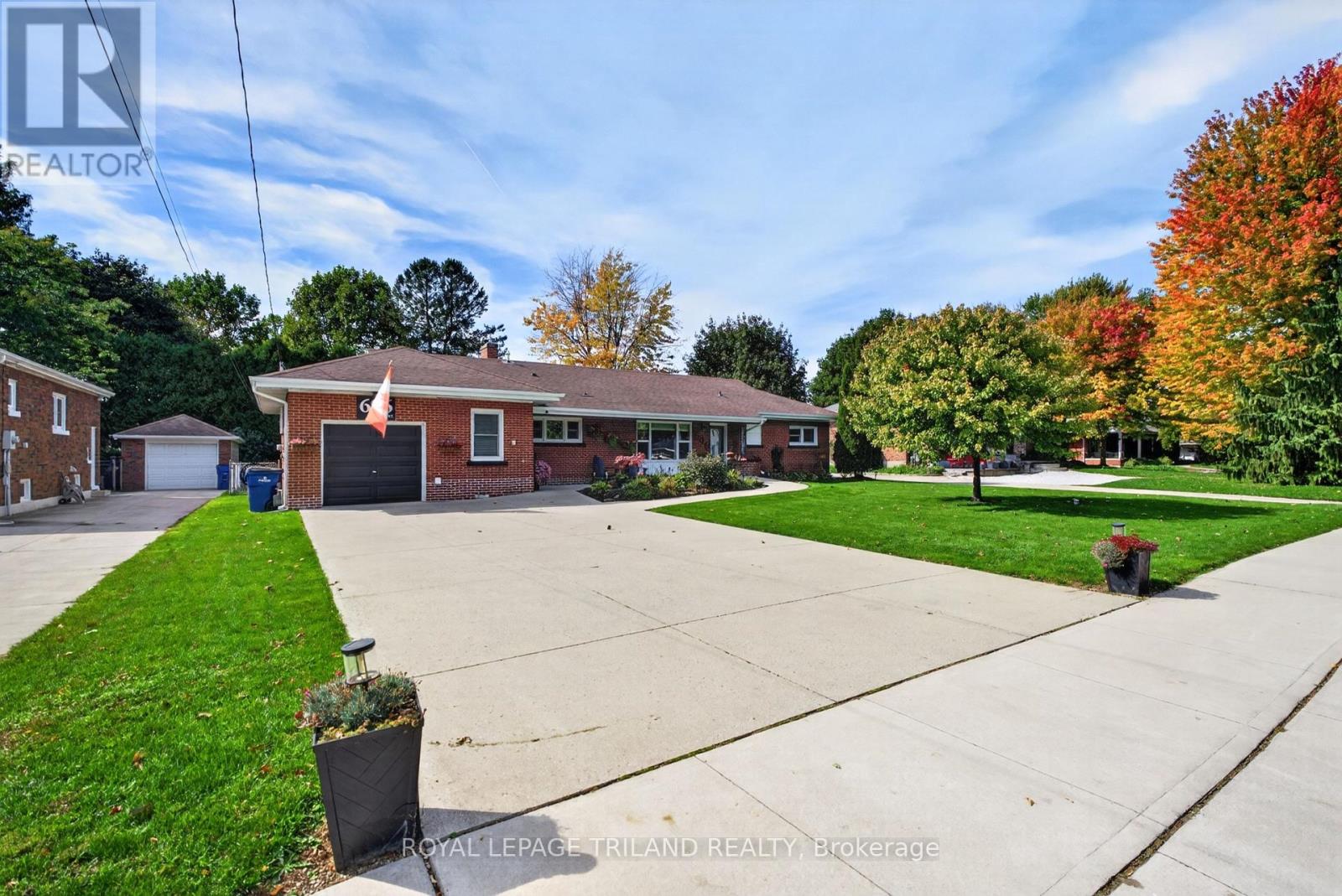 696 Queen Street, Chatham-Kent, Ontario  N7M 2K2 - Photo 3 - X14030550