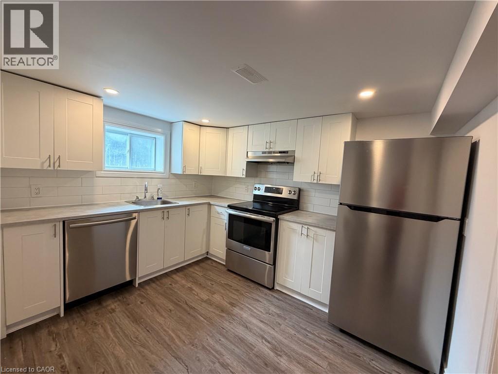 246 East 27th Street, Hamilton, Ontario  L8V 3G4 - Photo 1 - 40868393