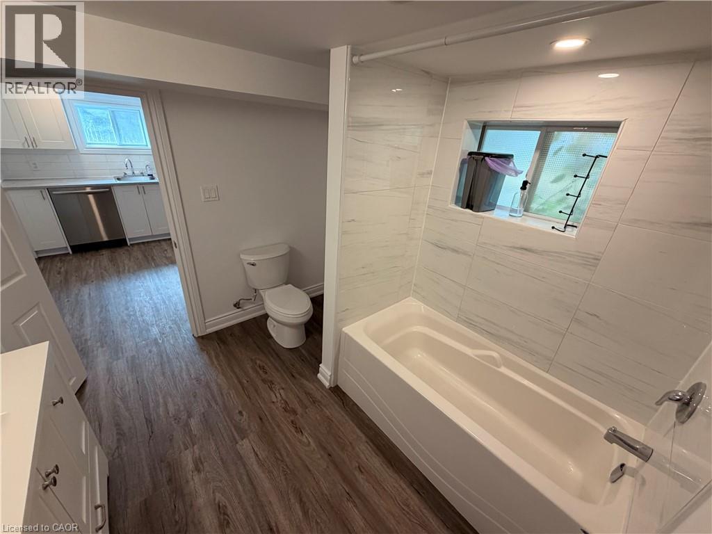 246 East 27th Street, Hamilton, Ontario  L8V 3G4 - Photo 6 - 40868393
