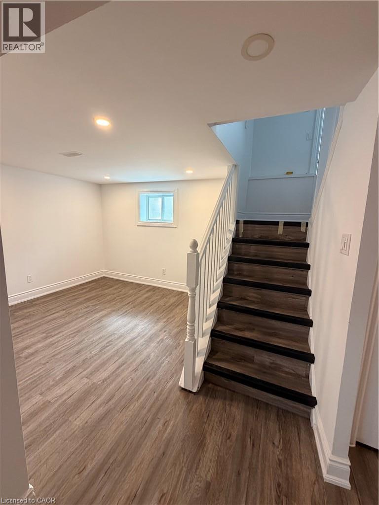246 East 27th Street, Hamilton, Ontario  L8V 3G4 - Photo 3 - 40868393