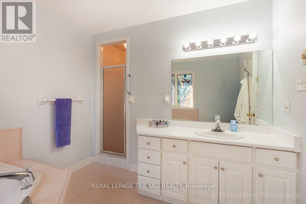 90 Chestnut Court, London South, Ontario  N6K 4J5 - Photo 32 - X14030638