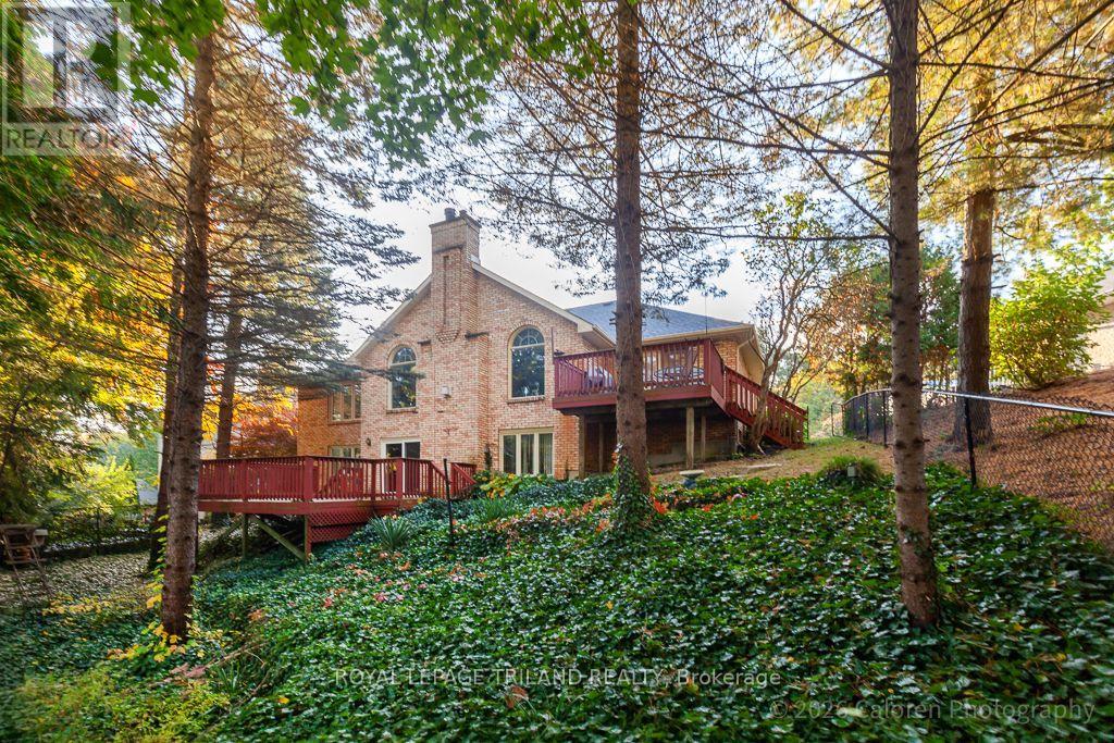 90 Chestnut Court, London South, Ontario  N6K 4J5 - Photo 6 - X14030638