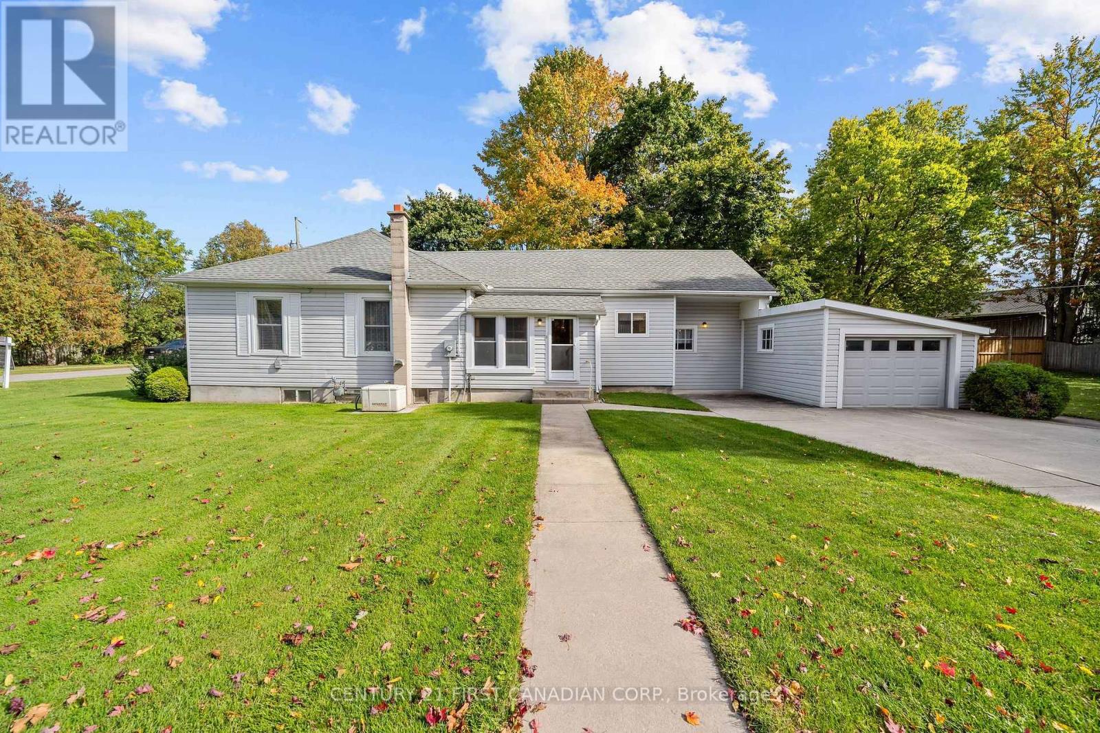 163 George Street, North Middlesex, Ontario  N0M 1A0 - Photo 5 - X14030854