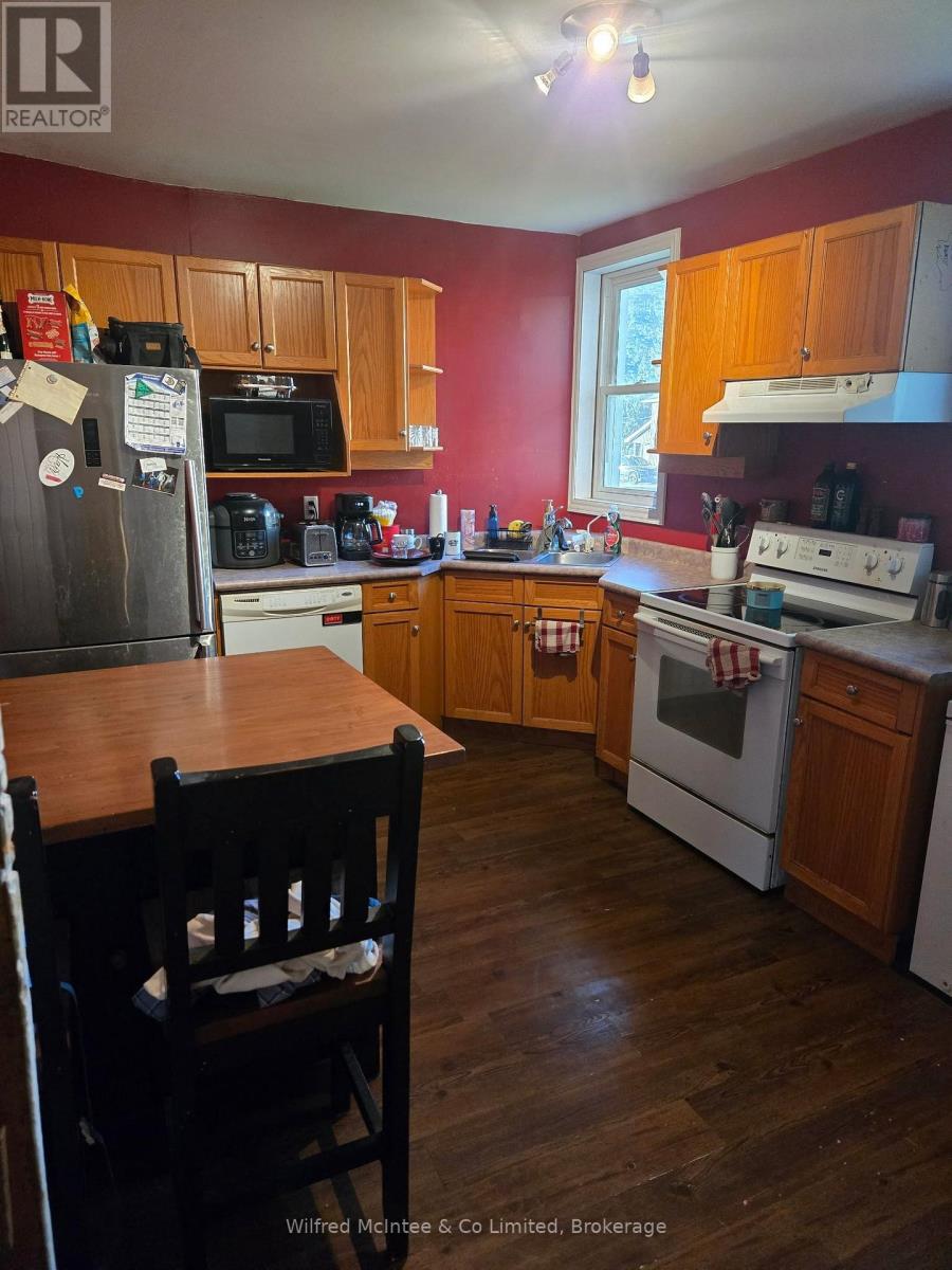 131 Clyde Street, Morris Turnberry, Ontario N0G 1G0 - Photo 3 - X14030574