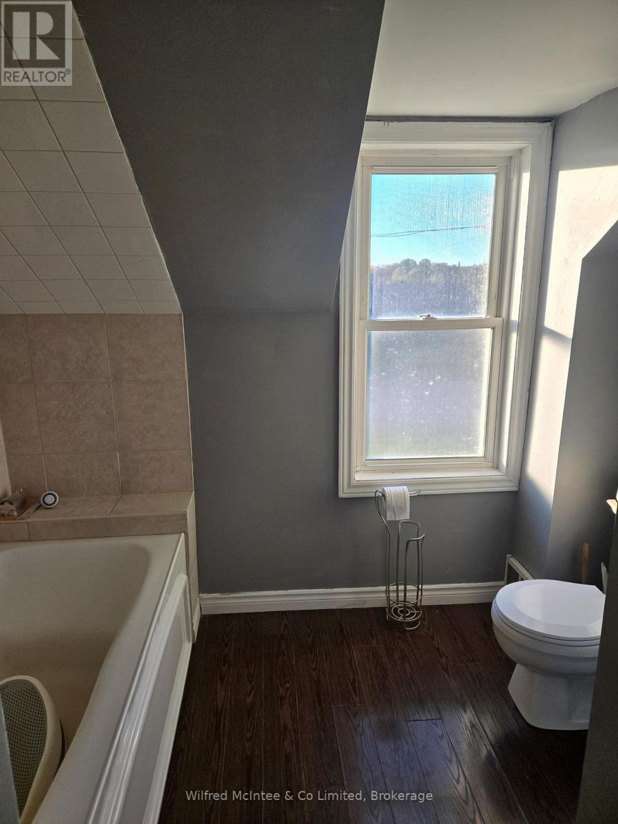 131 Clyde Street, Morris Turnberry, Ontario N0G 1G0 - Photo 5 - X14030574