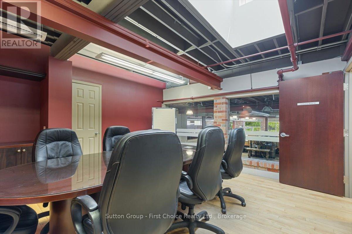 Rear - 107 Erie Street, Stratford, Ontario  N5A 2M5 - Photo 34 - X14030592