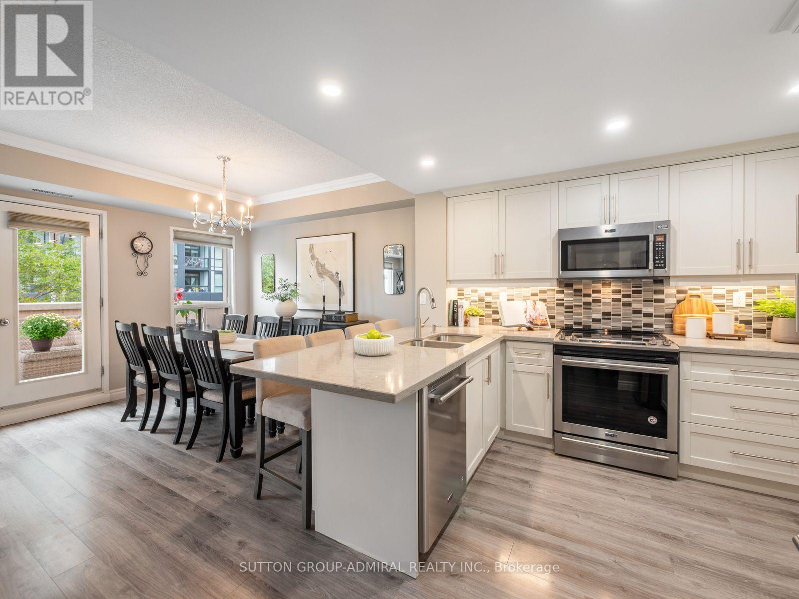 306 - 9 GREENBRIAR ROAD, Toronto, Ontario