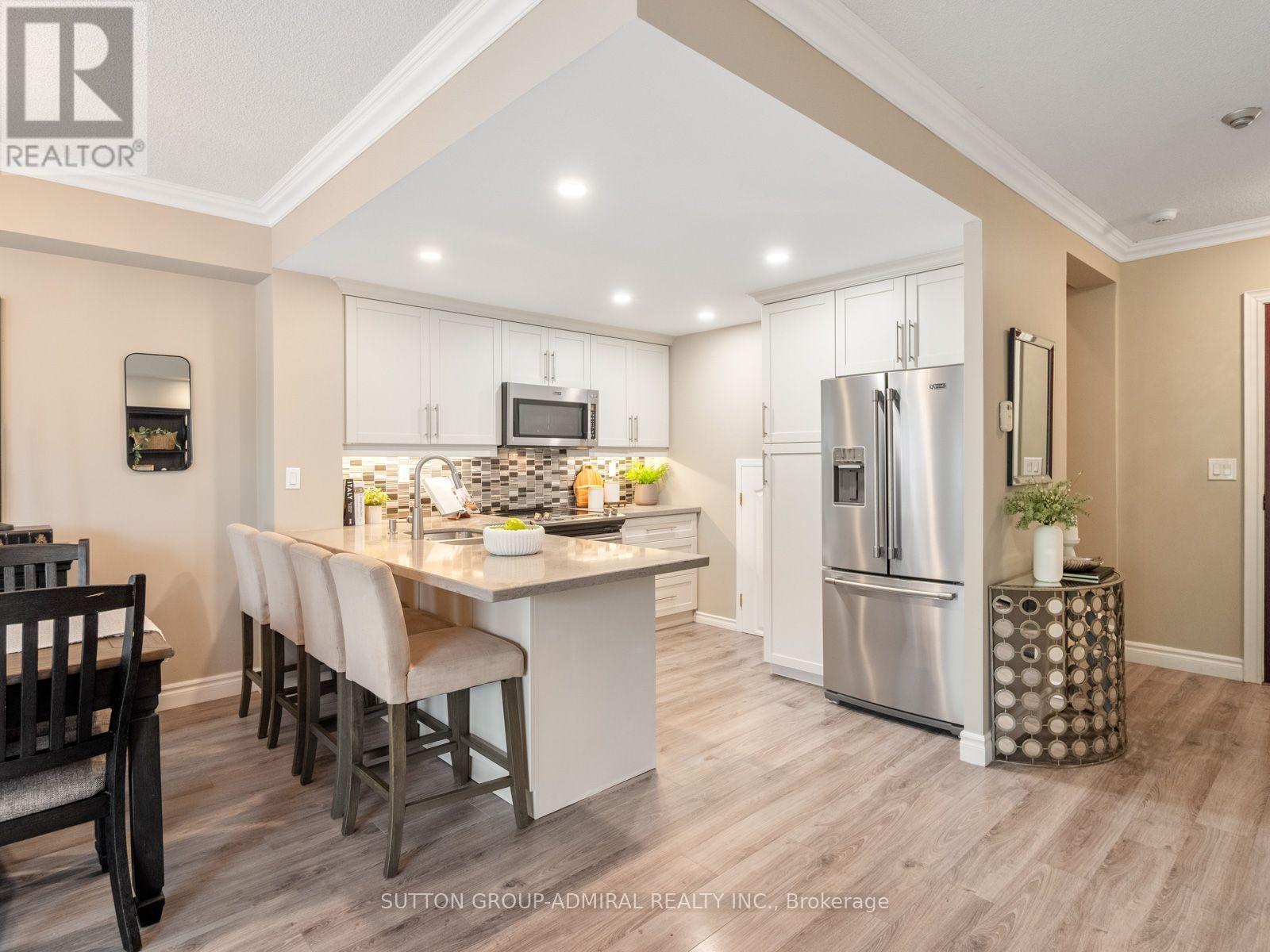 306 - 9 Greenbriar Road, Toronto, Ontario  M2K 1H4 - Photo 4 - C14030538
