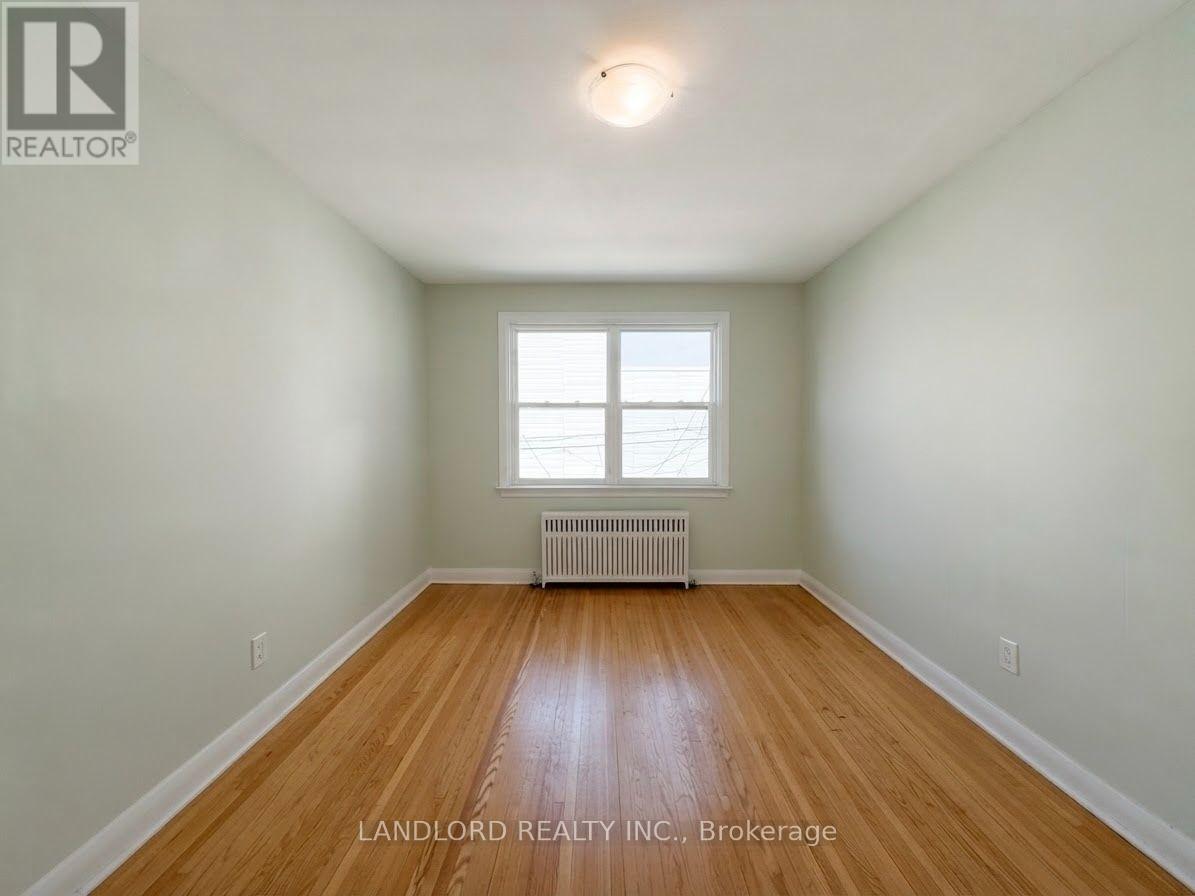 2nd Fl - 82 Lanark Avenue, Toronto, Ontario  M6E 2G4 - Photo 18 - C14030548