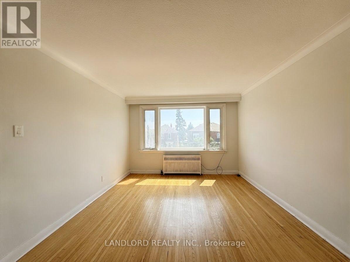 2nd Fl - 82 Lanark Avenue, Toronto, Ontario  M6E 2G4 - Photo 2 - C14030548