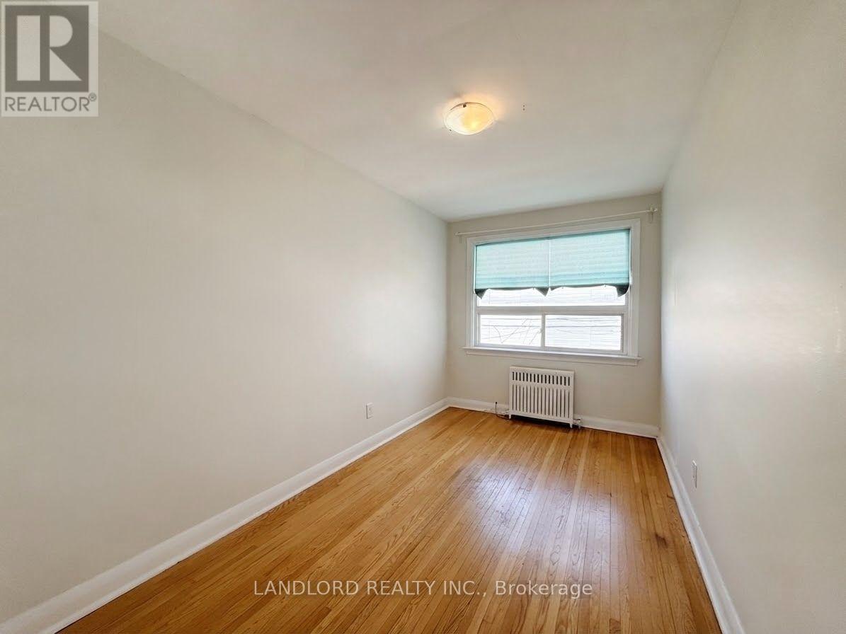 2nd Fl - 82 Lanark Avenue, Toronto, Ontario  M6E 2G4 - Photo 20 - C14030548