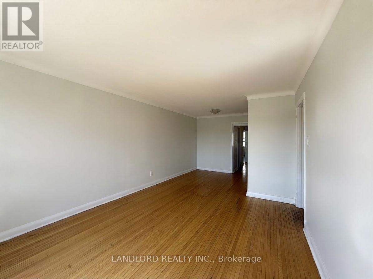 2nd Fl - 82 Lanark Avenue, Toronto, Ontario  M6E 2G4 - Photo 4 - C14030548