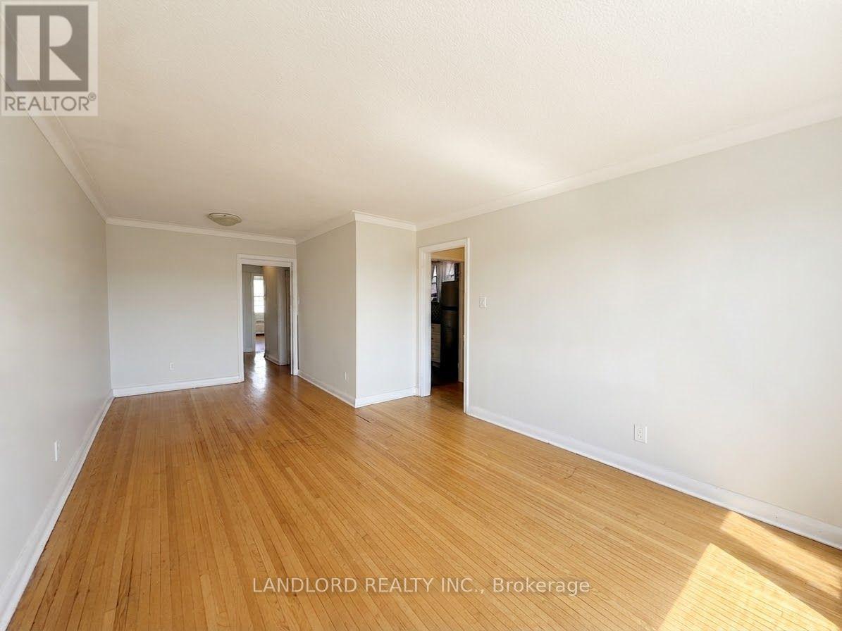 2nd Fl - 82 Lanark Avenue, Toronto, Ontario  M6E 2G4 - Photo 6 - C14030548
