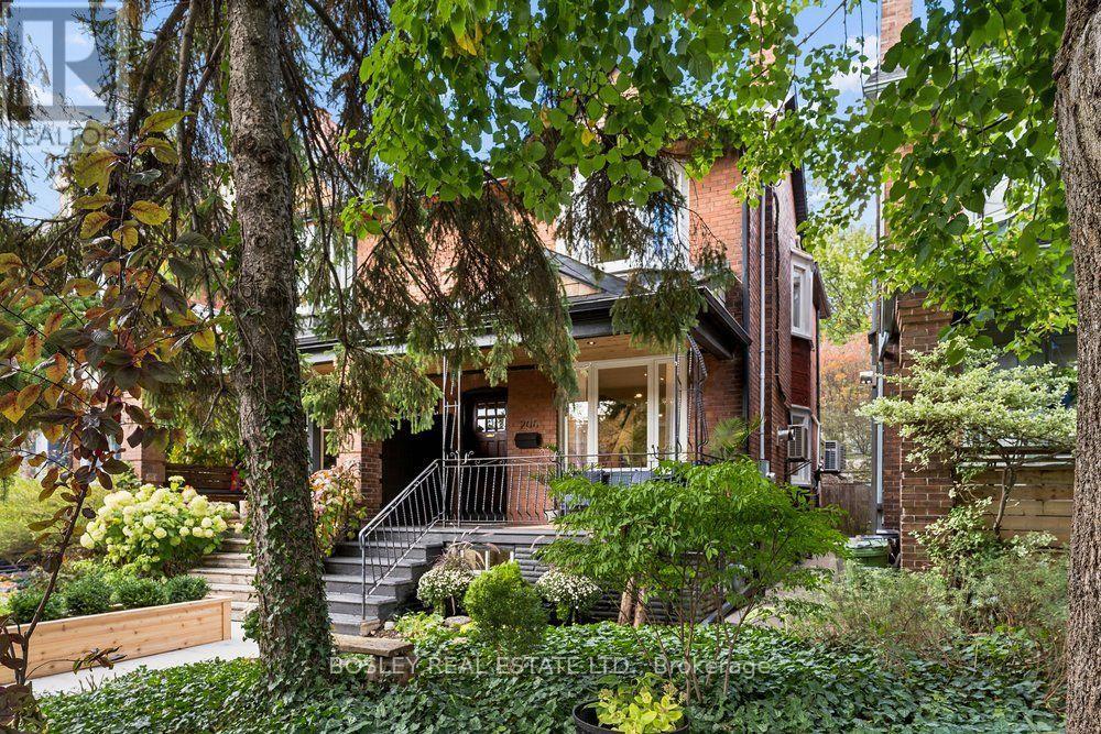 206 Ashworth Avenue, Toronto, Ontario  M6G 2A7 - Photo 2 - C14030678