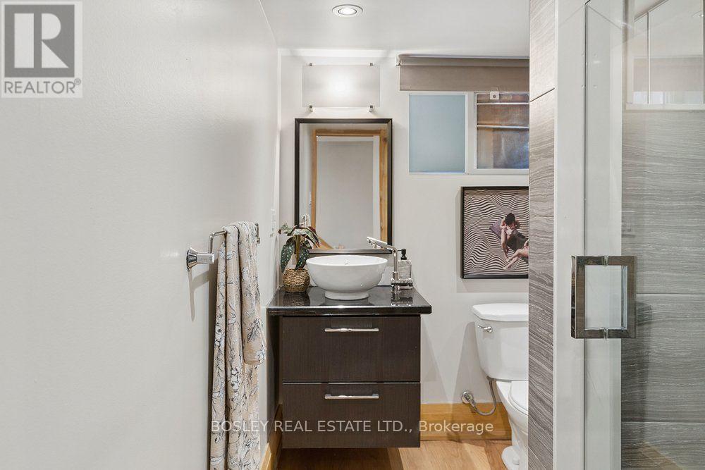 206 Ashworth Avenue, Toronto, Ontario  M6G 2A7 - Photo 27 - C14030678