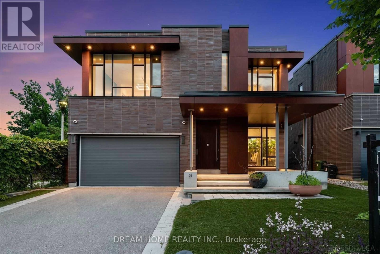 21 VALLIERE PLACE, Toronto, Ontario