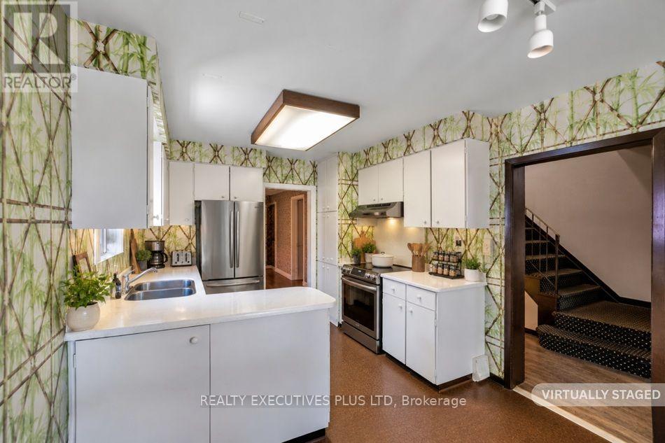 12 Mandel Crescent, Toronto, Ontario  M2H 1B9 - Photo 8 - C14030824