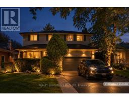 12 MANDEL CRESCENT, Toronto, Ontario