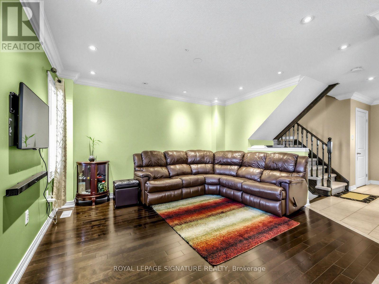 27 Shapland Crescent, Ajax, Ontario  L1Z 0K2 - Photo 5 - E14030514