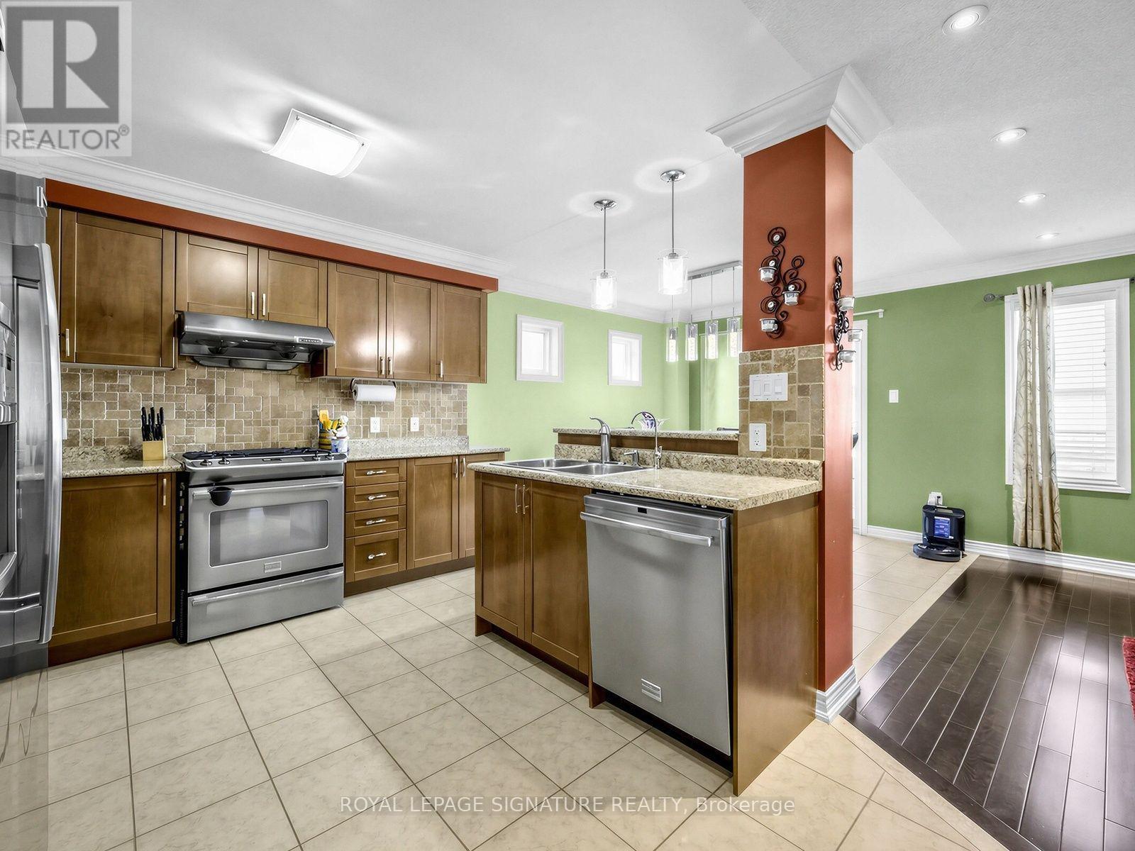 27 Shapland Crescent, Ajax, Ontario  L1Z 0K2 - Photo 8 - E14030514