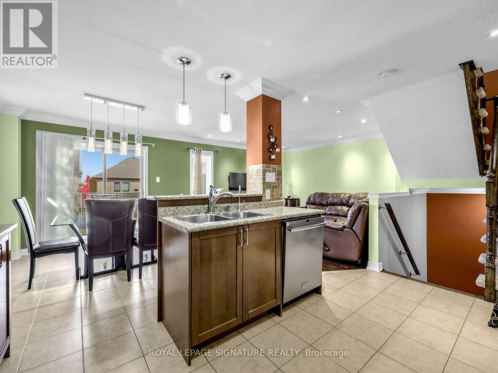 27 Shapland Crescent, Ajax, Ontario  L1Z 0K2 - Photo 9 - E14030514