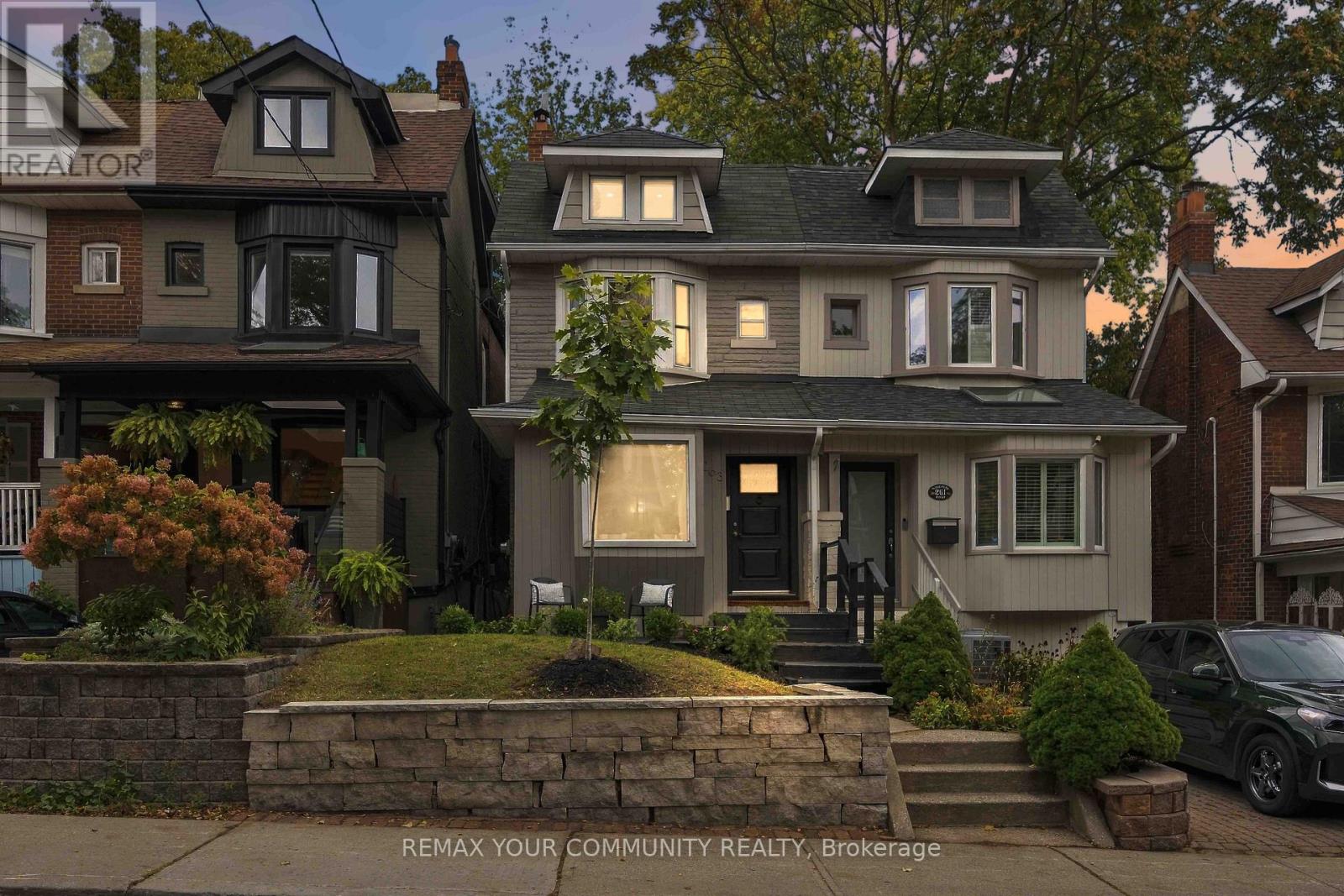 263 Waverley Road, Toronto, Ontario  M4L 3T5 - Photo 2 - E14030680