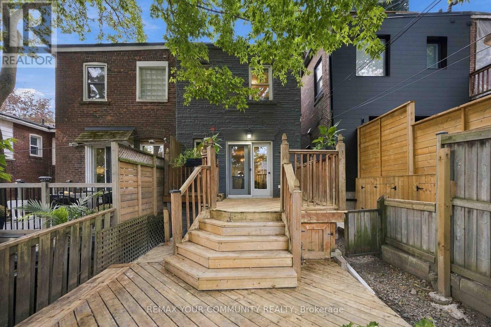 263 Waverley Road, Toronto, Ontario  M4L 3T5 - Photo 31 - E14030680