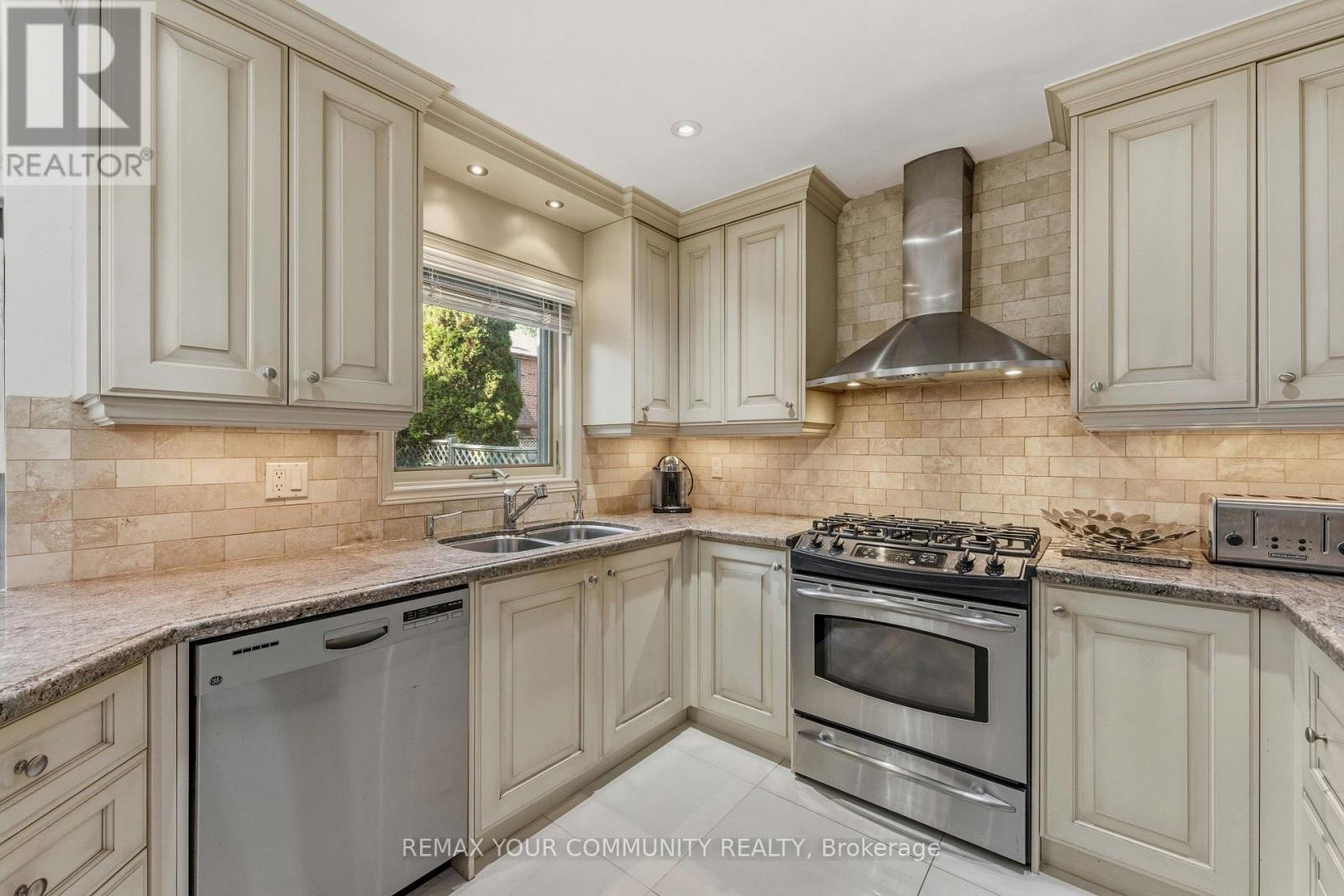 171 Rosedale Heights Drive, Vaughan (Uplands), Ontario  L4J 4W1 - Photo 17 - N14030576
