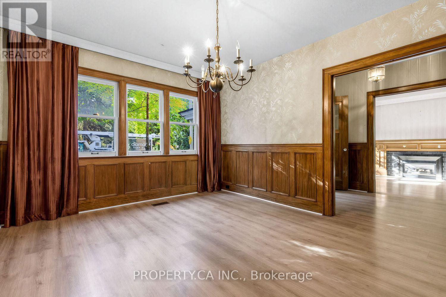 54 Baby Point Road, Toronto, Ontario  M6S 2G3 - Photo 11 - W14030788