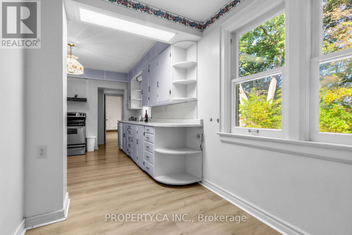 54 Baby Point Road, Toronto, Ontario  M6S 2G3 - Photo 18 - W14030788