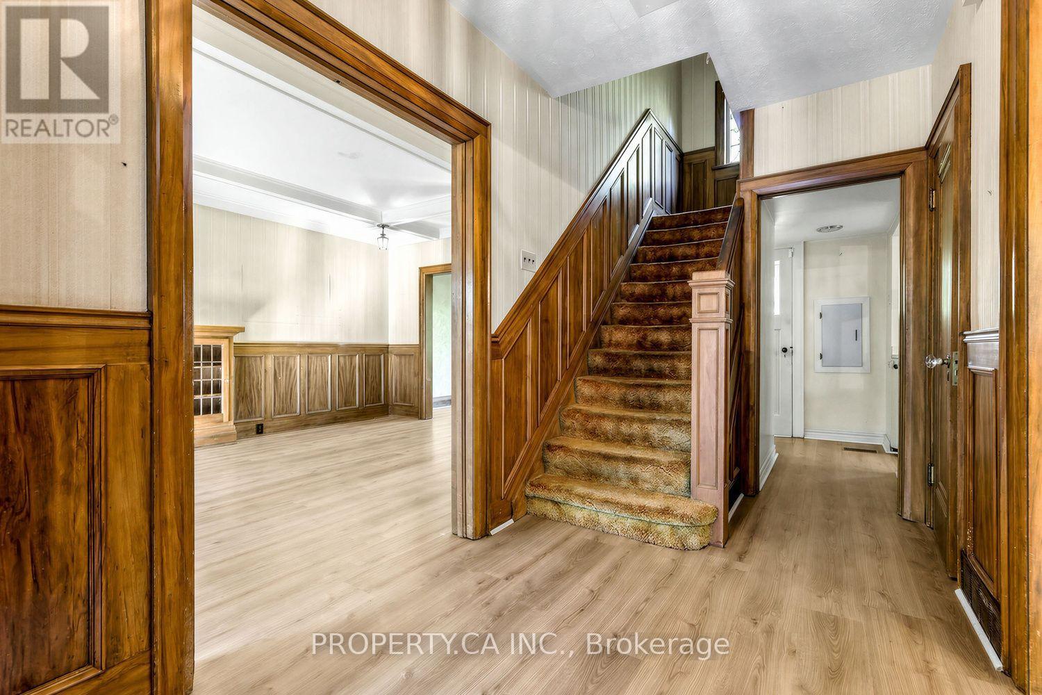 54 Baby Point Road, Toronto, Ontario  M6S 2G3 - Photo 4 - W14030788
