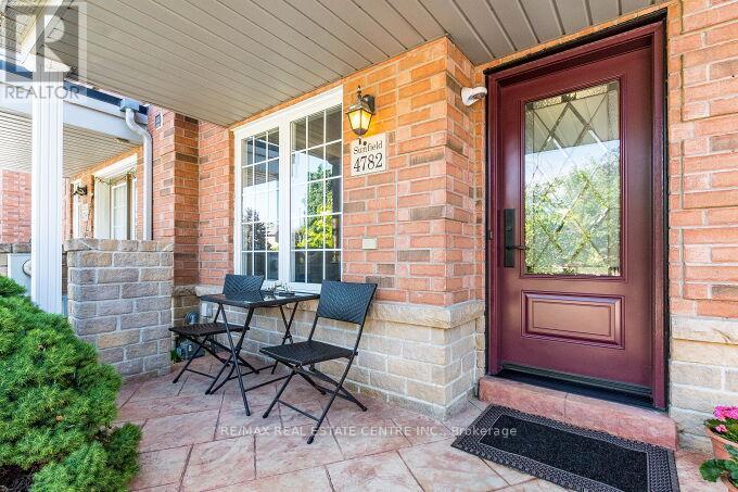 4782 James Austin Drive, Mississauga, Ontario  L4Z 4H3 - Photo 4 - W14030840