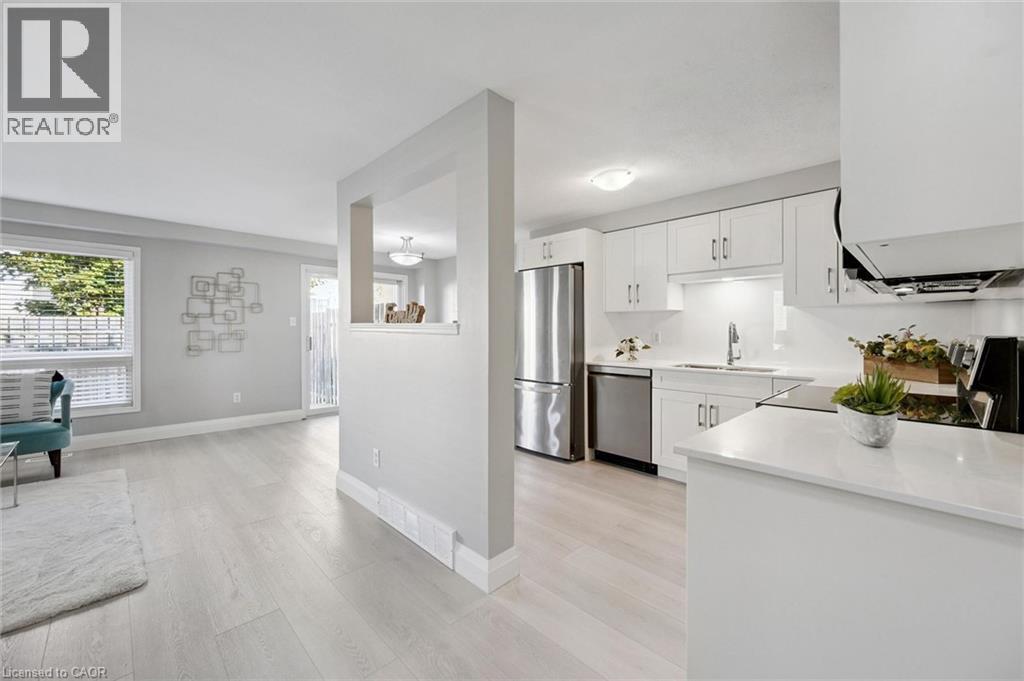 78 Foxglove Crescent, Kitchener, Ontario  N2E 3Y8 - Photo 7 - 40868764