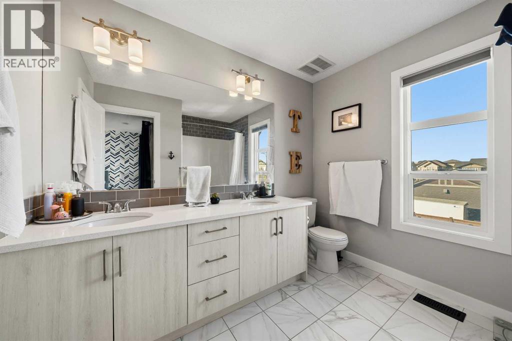 292 Chinook Gate Close Sw, Airdrie, Alberta  T4B 0R7 - Photo 23 - A2351058