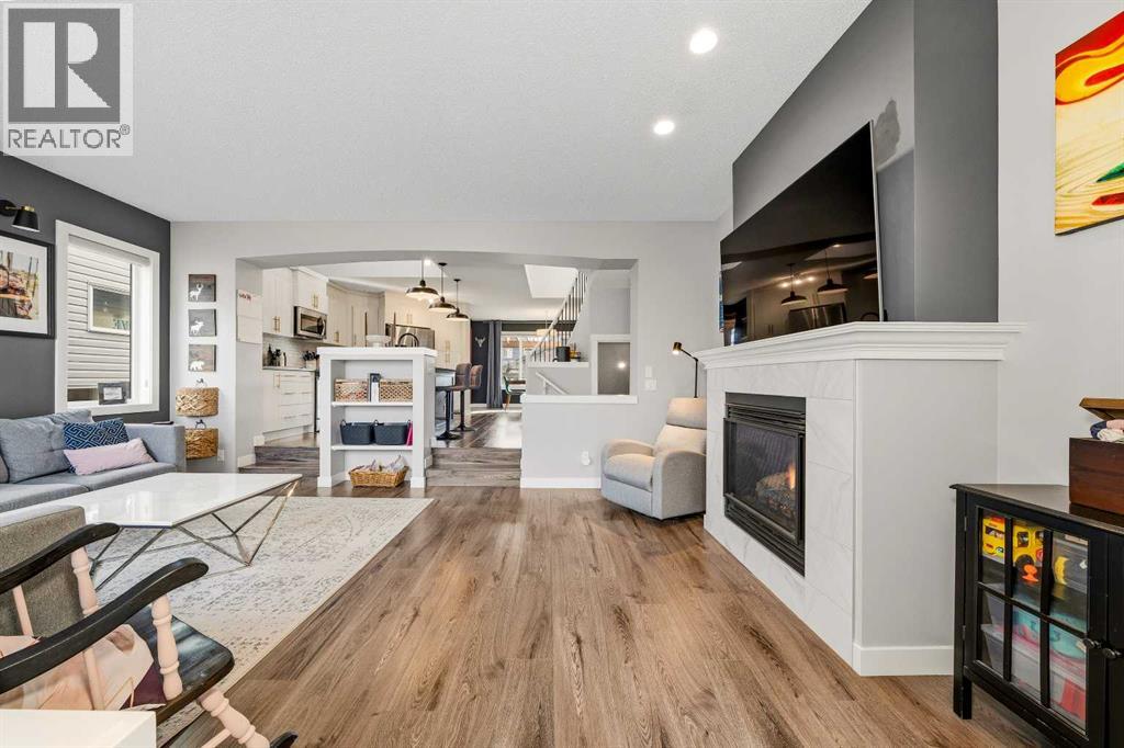 292 Chinook Gate Close Sw, Airdrie, Alberta  T4B 0R7 - Photo 6 - A2351058
