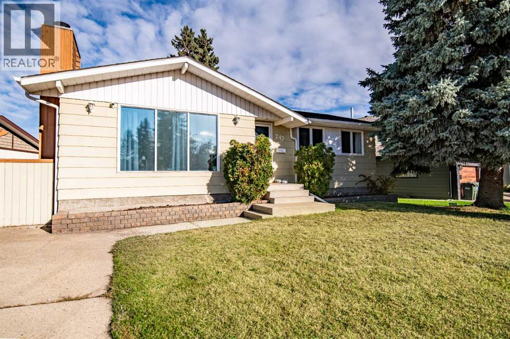 247 Barrett Drive, Red Deer, Alberta  T4R 1H9 - Photo 1 - A2351042