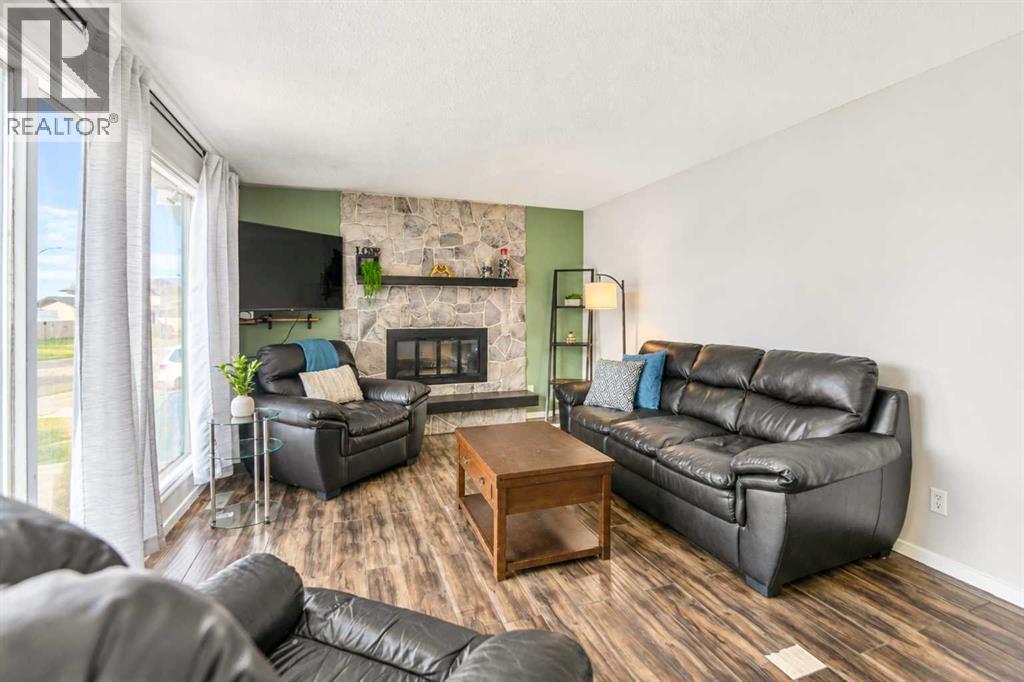 247 Barrett Drive, Red Deer, Alberta  T4R 1H9 - Photo 6 - A2351042