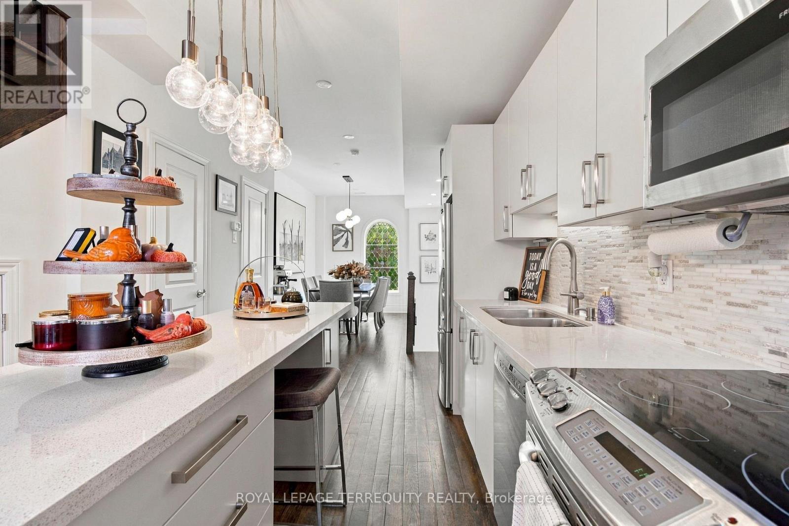 #2 - 200 Annette Street, Toronto, Ontario  M6P 1P6 - Photo 12 - W13850766