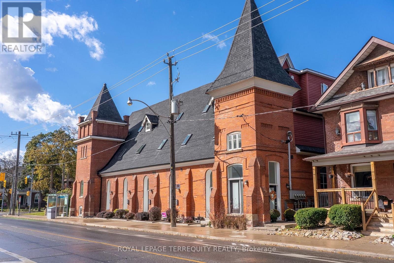 #2 - 200 Annette Street, Toronto, Ontario  M6P 1P6 - Photo 2 - W13850766