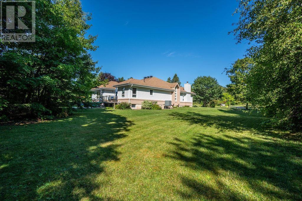 63 Mount Pleasant Ct, Sault Ste. Marie, Ontario P6A 5K8 - Photo 12 - SM262864