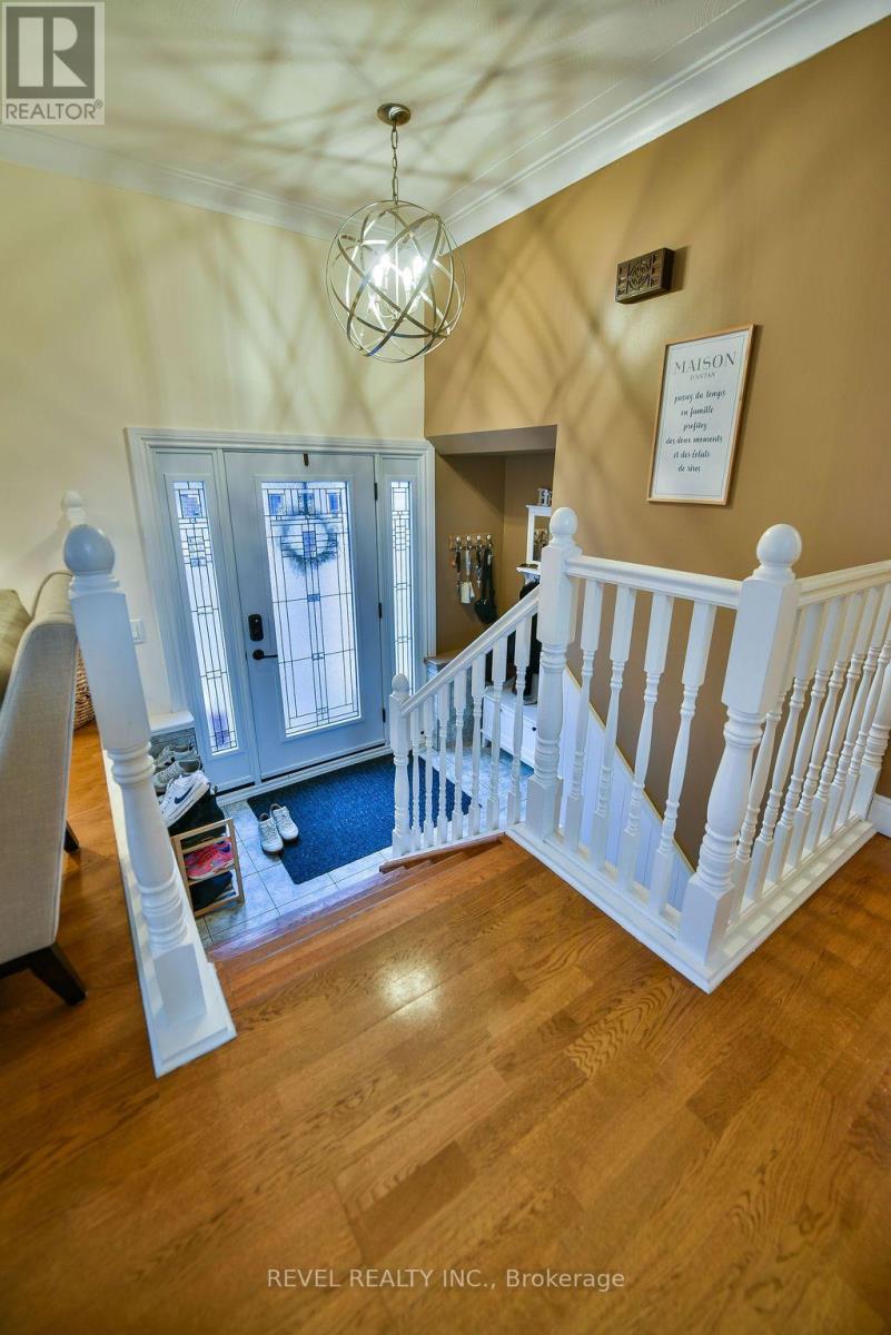 1136 Greeningdon Drive, Timmins, Ontario  P4R 1B2 - Photo 2 - T14031020