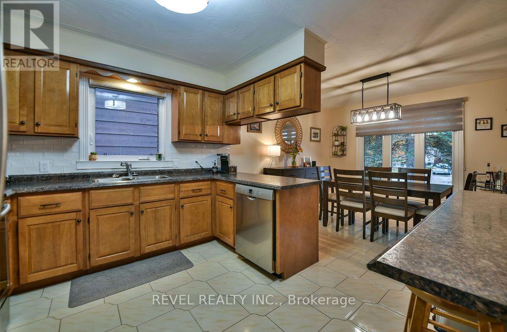 1136 Greeningdon Drive, Timmins, Ontario  P4R 1B2 - Photo 8 - T14031020