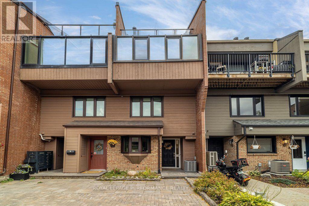 2 - 251 BRUYERE STREET, Ottawa, Ontario