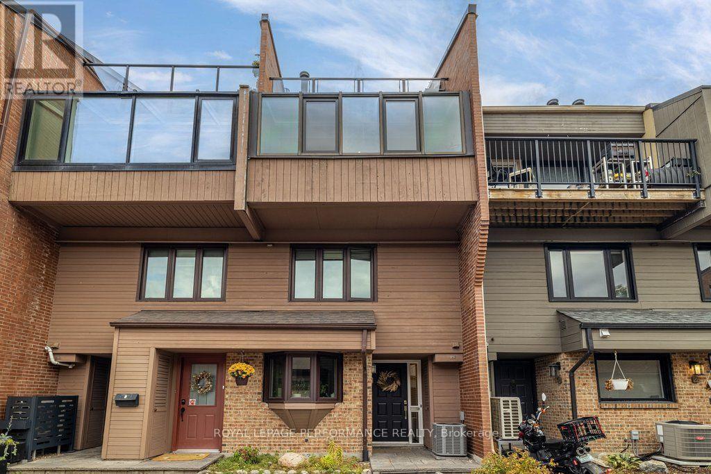 2 - 251 Bruyere Street, Ottawa, Ontario  K1N 5E5 - Photo 2 - X14031002