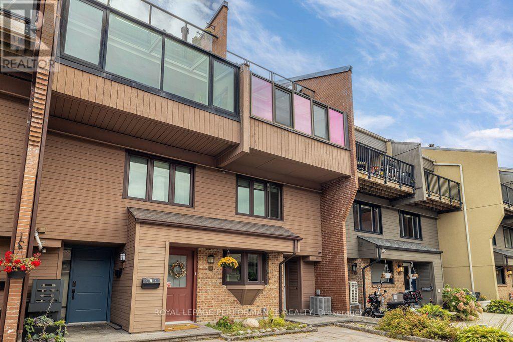 2 - 251 Bruyere Street, Ottawa, Ontario  K1N 5E5 - Photo 4 - X14031002