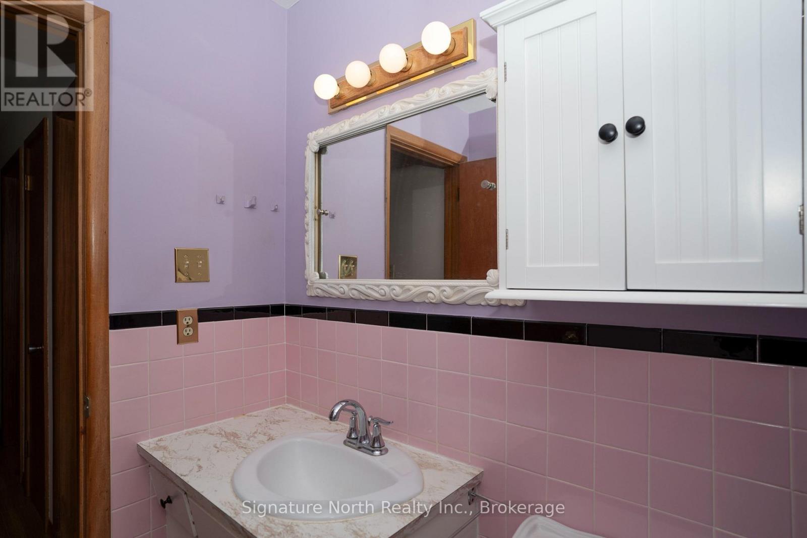 615 Hollylane Street, Thunder Bay, Ontario  P7B 2E9 - Photo 32 - X14031004