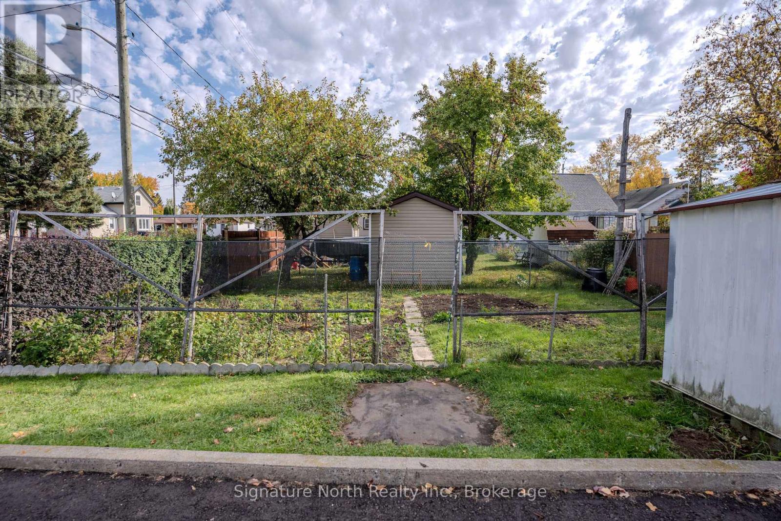 615 Hollylane Street, Thunder Bay, Ontario  P7B 2E9 - Photo 6 - X14031004